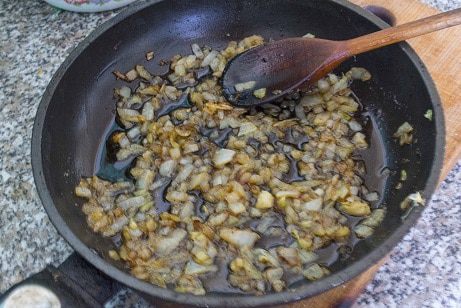 Сырный суп с рисом и куриными кнелями