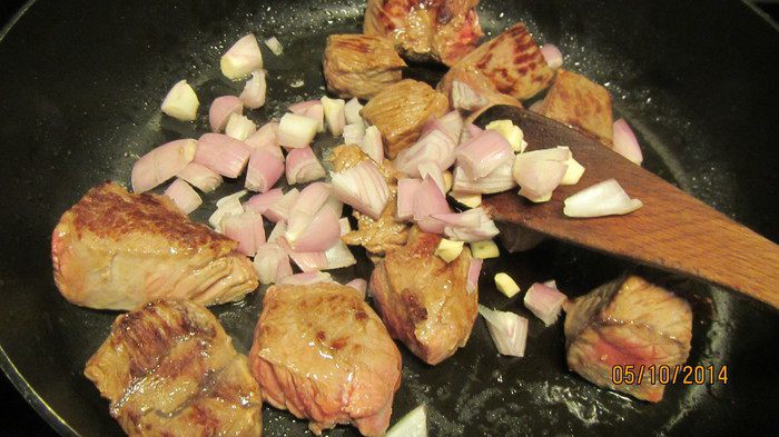 Наварен из говядины