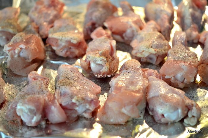 Куриные крылышки с коричневым маслом и медом