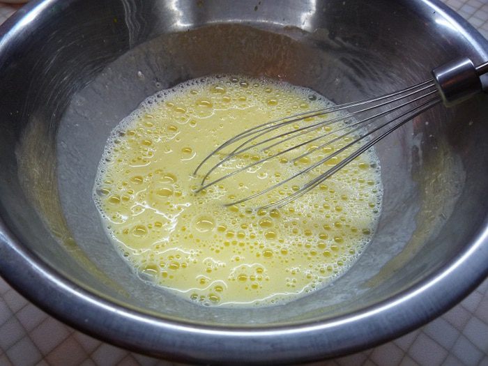 Блинчики с яблочно-грушевым припеком и медом