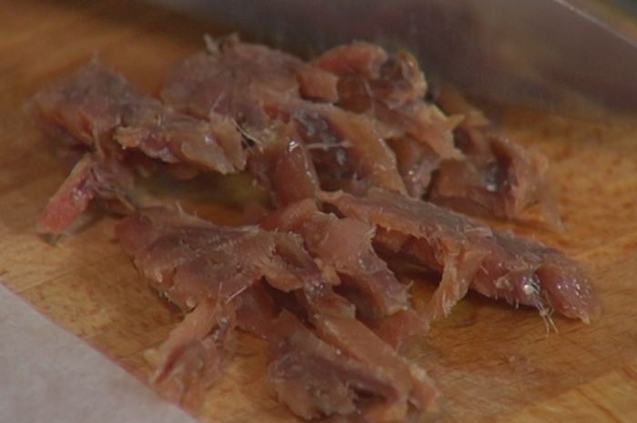 Конвертики с козьим сыром, каперсами и анчоусами 