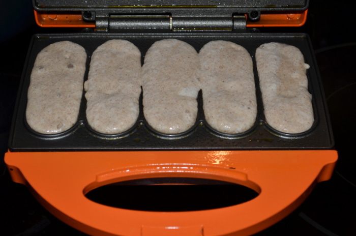 Яблочные вафли с корицей