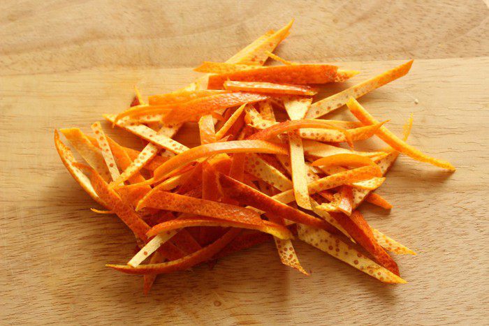 Утиная грудка в апельсиновой глазури с розовым перцем