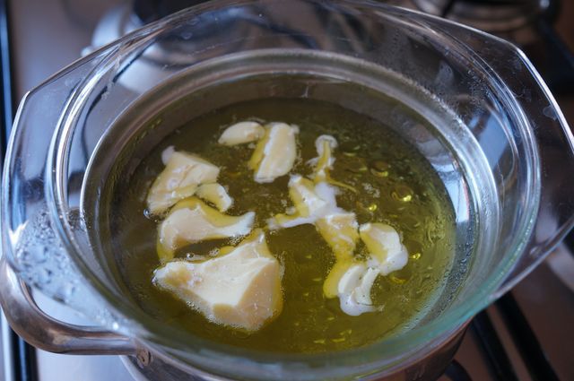 Натуральный черный шоколад из тертого какао 