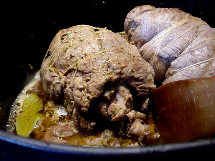 Жаркое из барашка с грушами и петрушкой