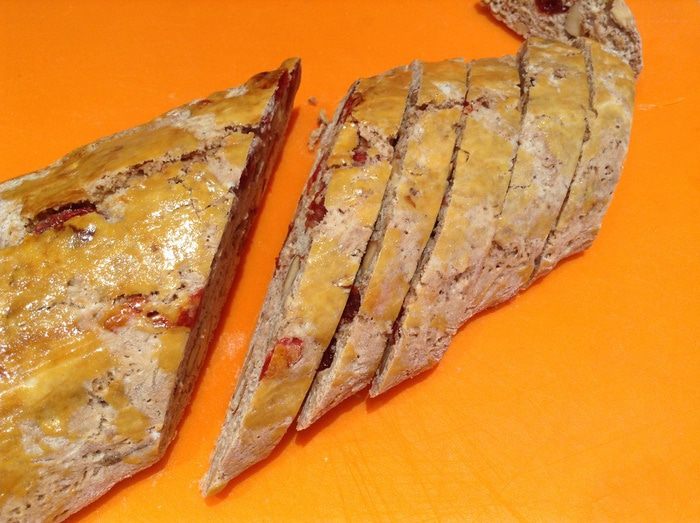 Бискотти с вишней и миндалем