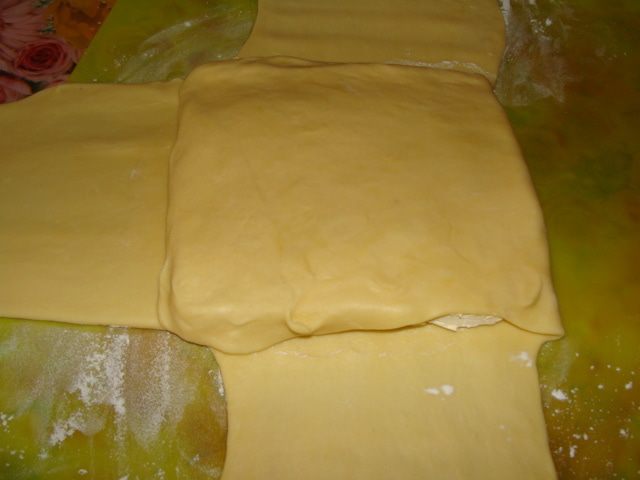 Мини-торт &amp;quot;Яблоневый цвет&amp;quot; + рецепт слоеного бездрожжевого теста