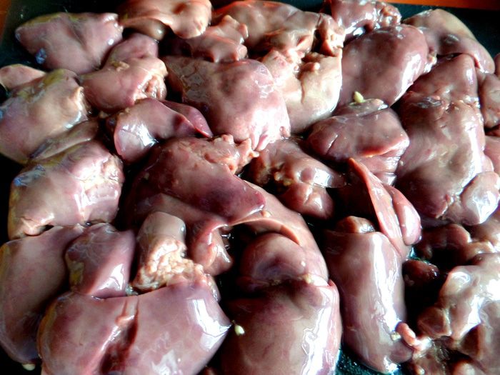 Хлебные корзиночки с паштетом из печени и сыра