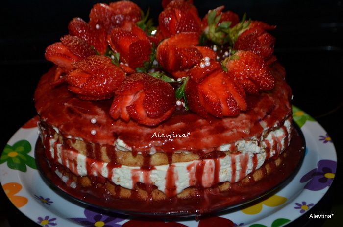 Клубничный торт-Шарлотт