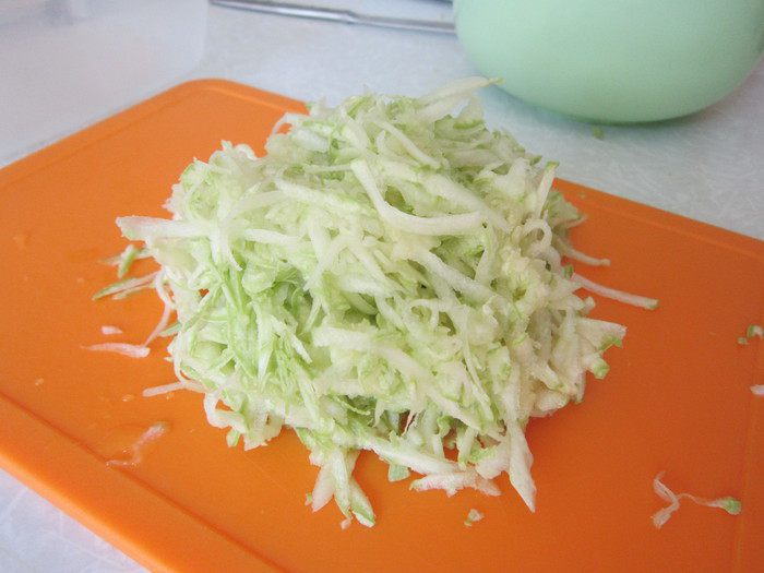 Хлеб из кабачка с сыром и зеленью