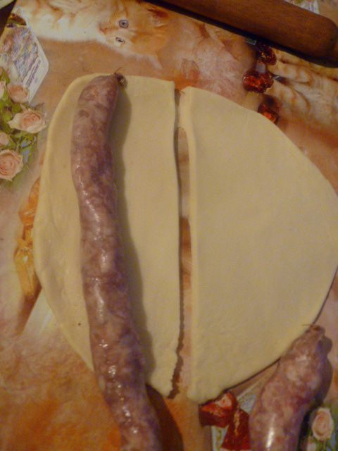 Праздничная колбаса в тесте