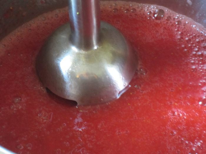 Шоколадные тарталетки с клубникой