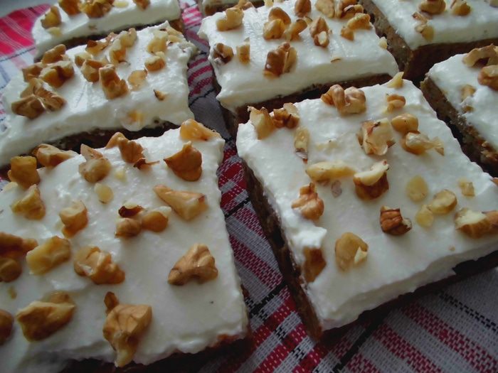 Пряный тыквенный пирог с творожным кремом