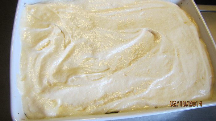 Яблочная запеканка с изюмом и миндалем