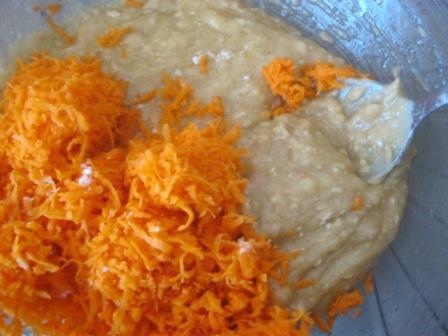 Морковное печенье с заварным ореховым кремом