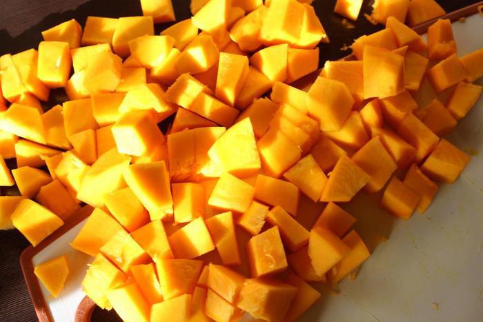 Тыквенный суп-пюре с миндальным ароматом