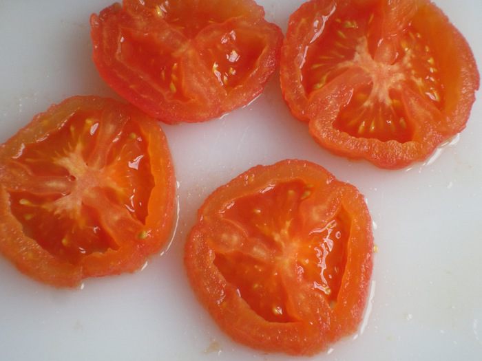 Террин с помидорами, фетой и оливками 