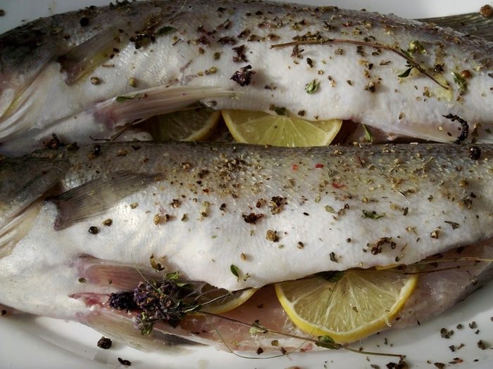 Судак, запеченный в духовке