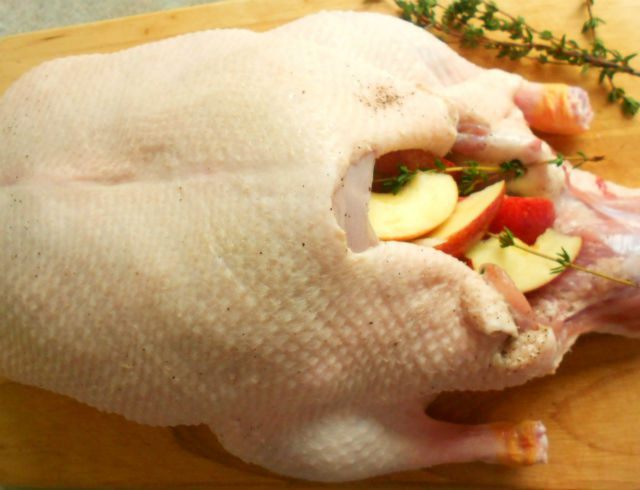 Хрустящая утка с печеными яблочками