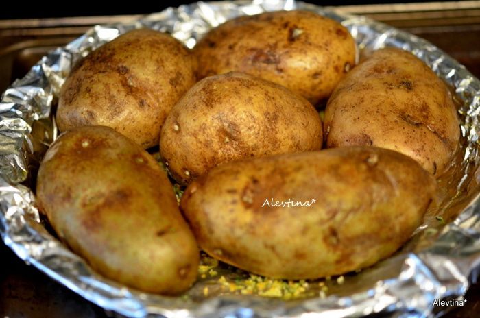 Печеный картофель с фетой
