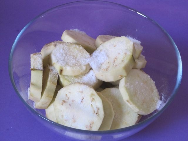 Салат из баклажанов с сыром