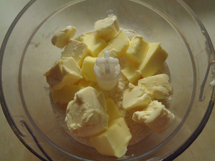 Грушевый тарт под миндально-ванильным кремом