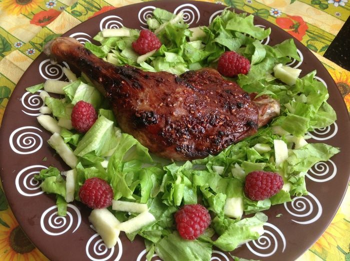 Утиные ножки в малиновой глазури