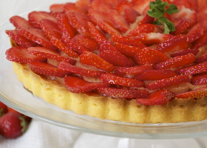 Тарт с клубничным курдом 
