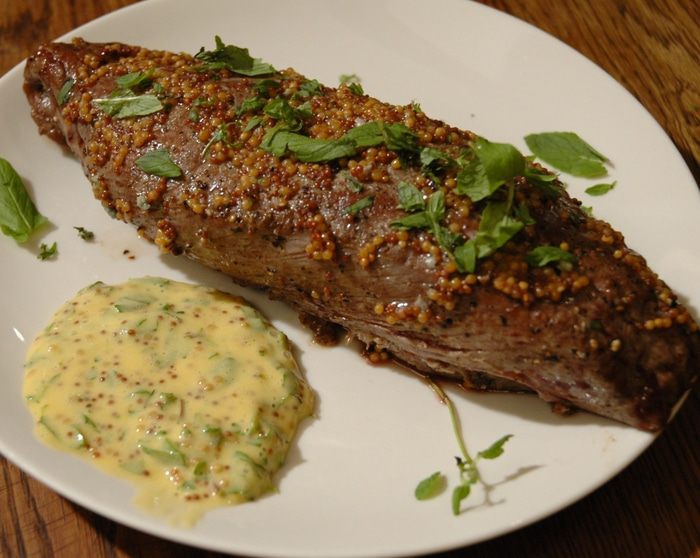 Ростбиф с горчичным соусом  