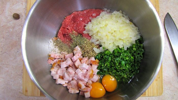 Мясной рулет - богатейший вкусовой букет