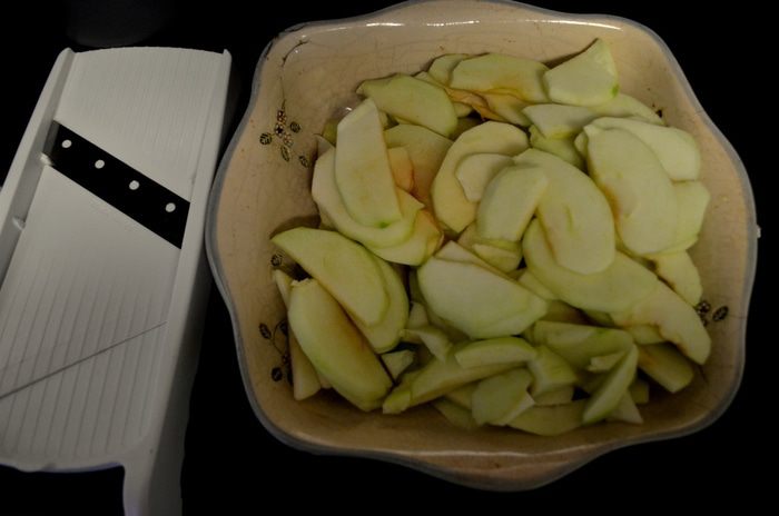 Яблочная пицца