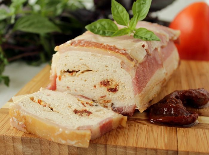 Террин с вялеными помидорами 