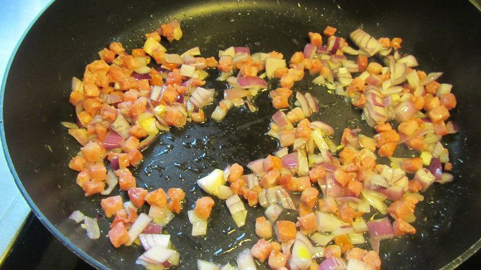 Гарнир из зеленого горошка с беконом