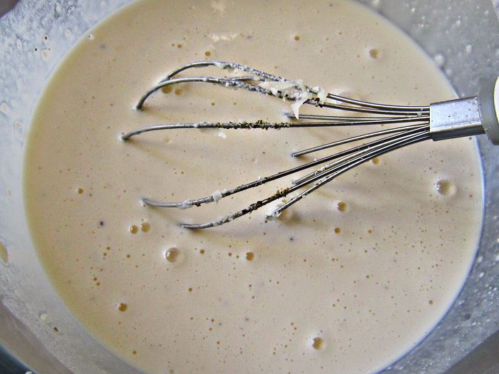 Луковый пирог со шпиком и сыром Джюгас 