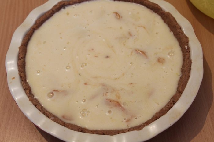 Яблочный пирог с пудинговым кремом