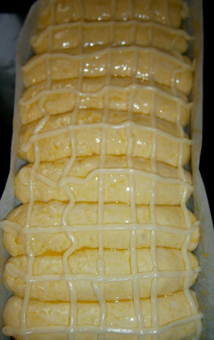 Булочки с заварным кремом и персиком