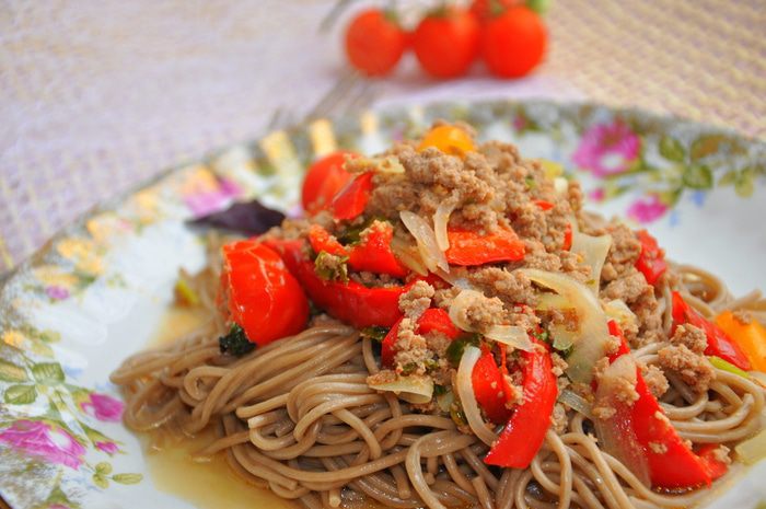 Гречневая лапша с овощами