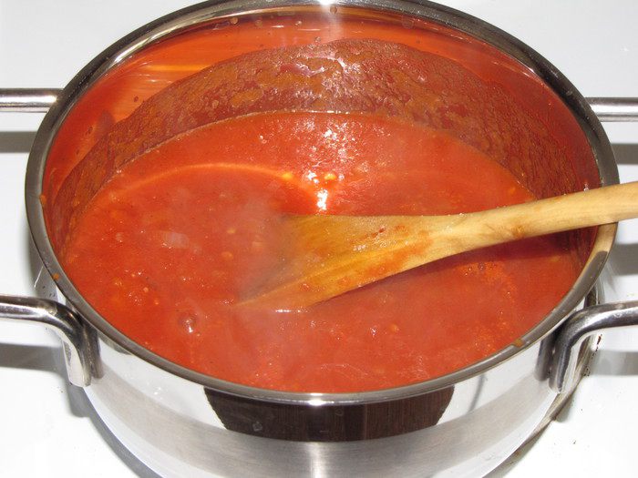 Томатно-сливочный дип с креветками