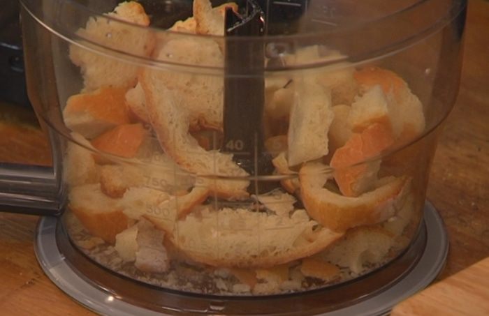 Нога ягненка, запеченная под пряной корочкой