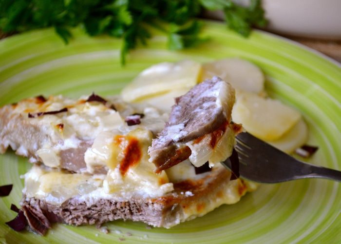 Мясо под сырным соусом &amp;quot;Нежнее нежного&amp;quot;