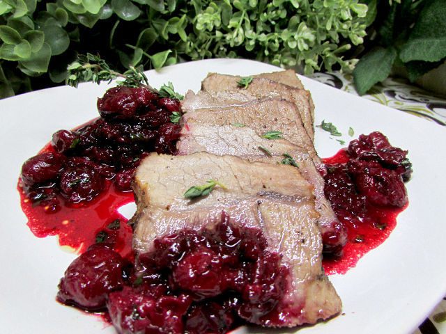 Телятина с вишневым соусом