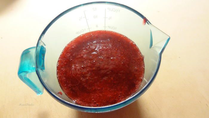 Клюквенные пирожные с меренгой