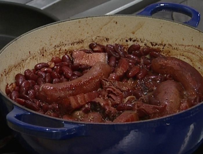 Красная фасоль с колбасками