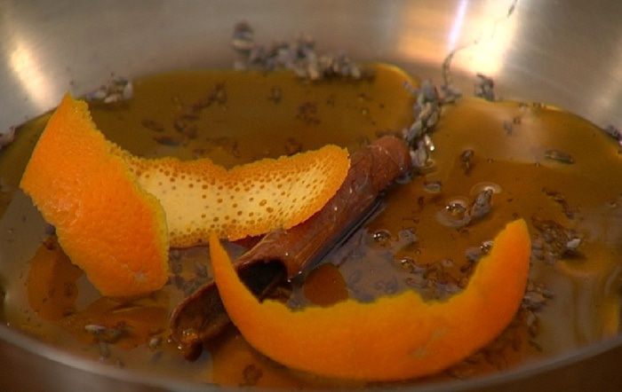 Пахлава со сливами и лавандой