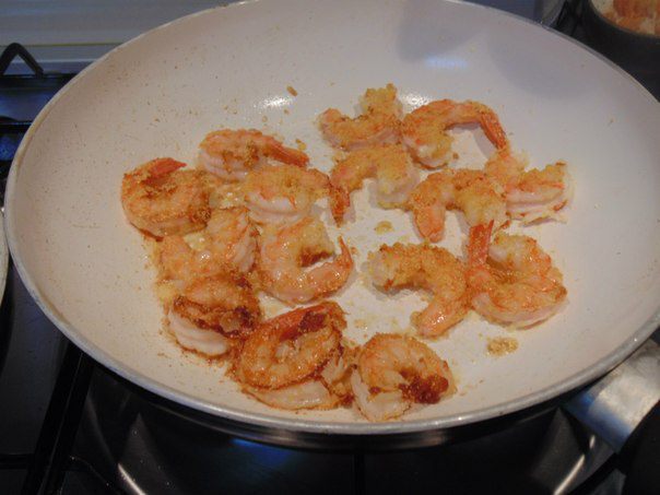 Салат &amp;quot;Симфония&amp;quot; с тунцом, креветками и клубникой