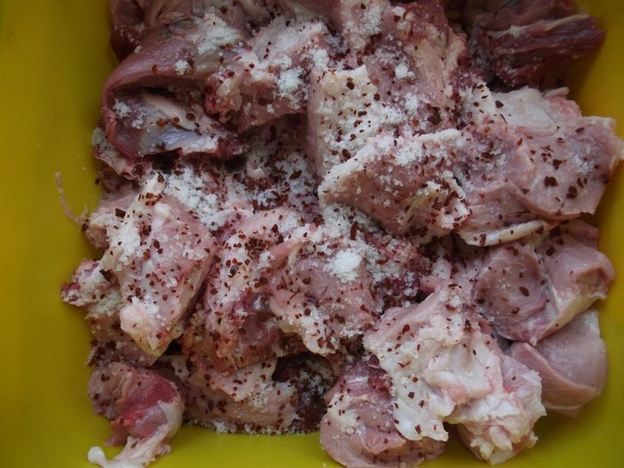 Шашлык из свинины с овощами в луковом маринаде