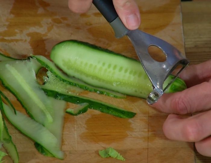 Салат с индейкой, фенхелем и миндалем 