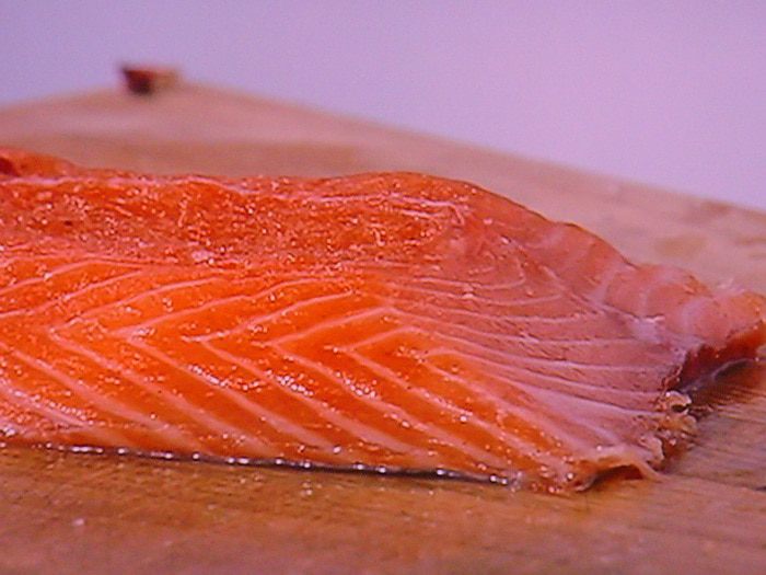 Салат с лососем и креветками