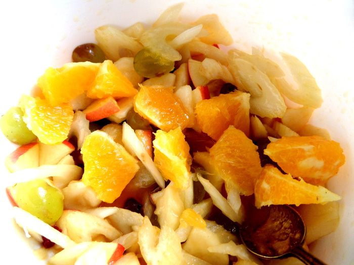 Пикантный фруктово-ягодный салат (для Сабины)