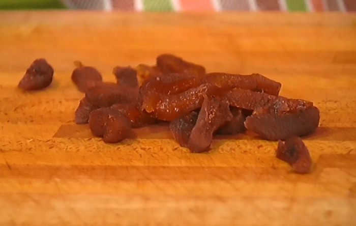 Французские гренки с сушеной вишней и курагой 